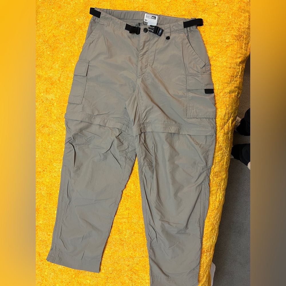 Retro REI Hiking Pants! Brand new never worn zip off leg hiking pants.